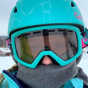 Meet your Posher, Dana